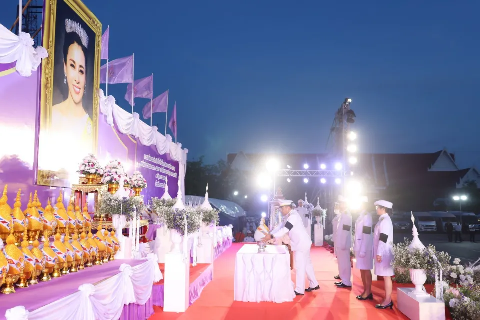 ภาพประกอบข่าว ศธจ.นครราชสีมา ร่วมพิธีถวายเครื่องราชสักการะ วางพานพุ่ม และพิธีจุดเทียนถวายพระพรชัยมงคล…