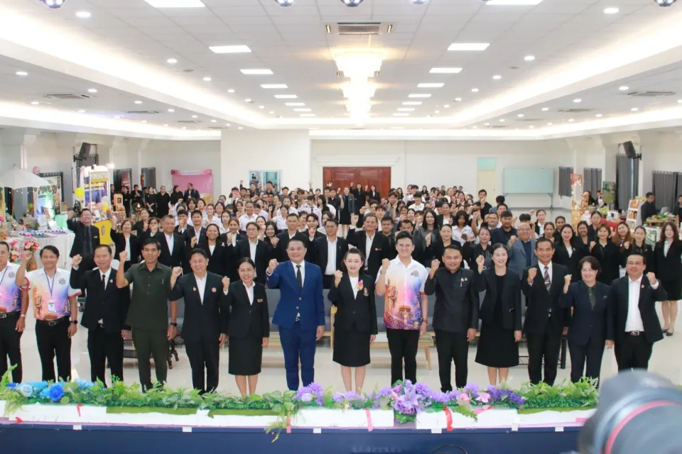 ภาพประกอบข่าว ศธจ.นครราชสีมา ร่วมพิธีเปิดการประเมินผลการดำเนินงาน ศูนย์บ่มเพาะผู้ประกอบการอาชีวศึกษา…