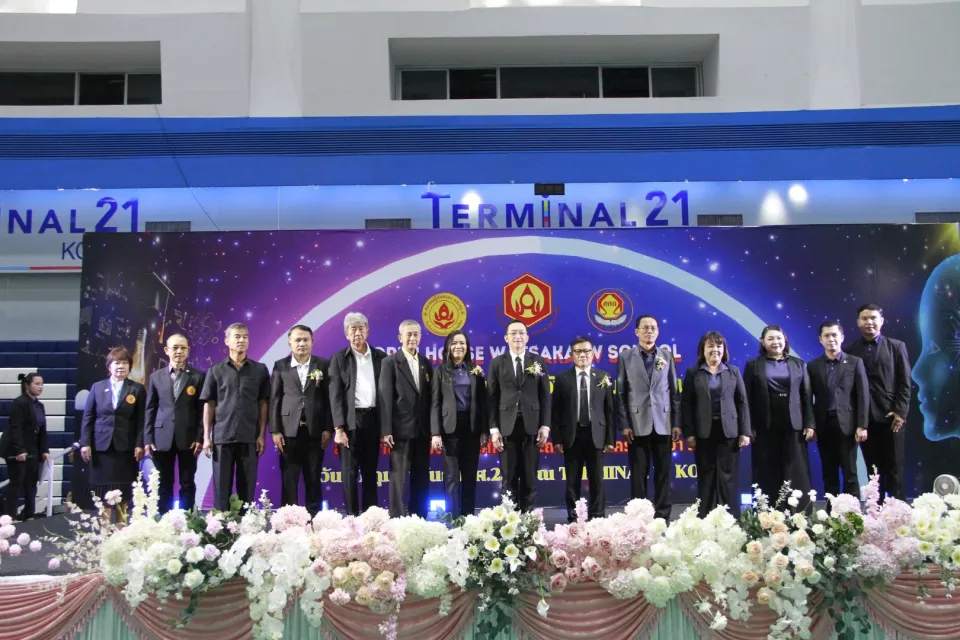 ภาพประกอบข่าว ศธจ.นครราชสีมา ร่วมเปิดงานนิทรรศการเปิดบ้านวิชาการ โรงเรียนวัดสระแก้ว ปีการศึกษา 2568